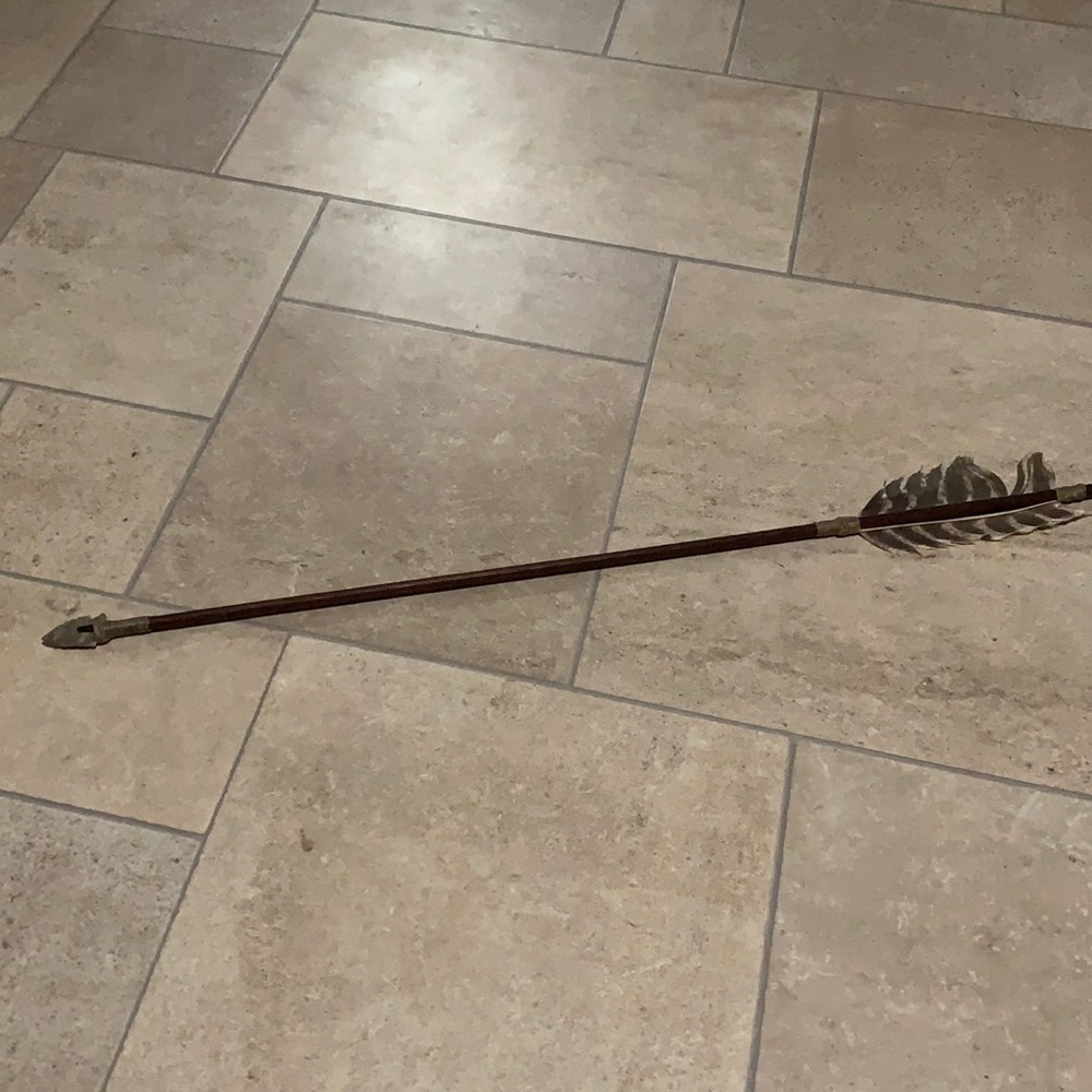 Vintage decorative arrow